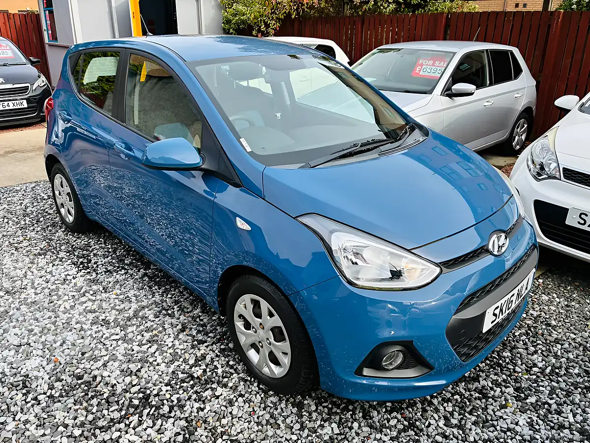 Used 2016 Hyundai i10 Se Blue - Interior and Exterior details 8