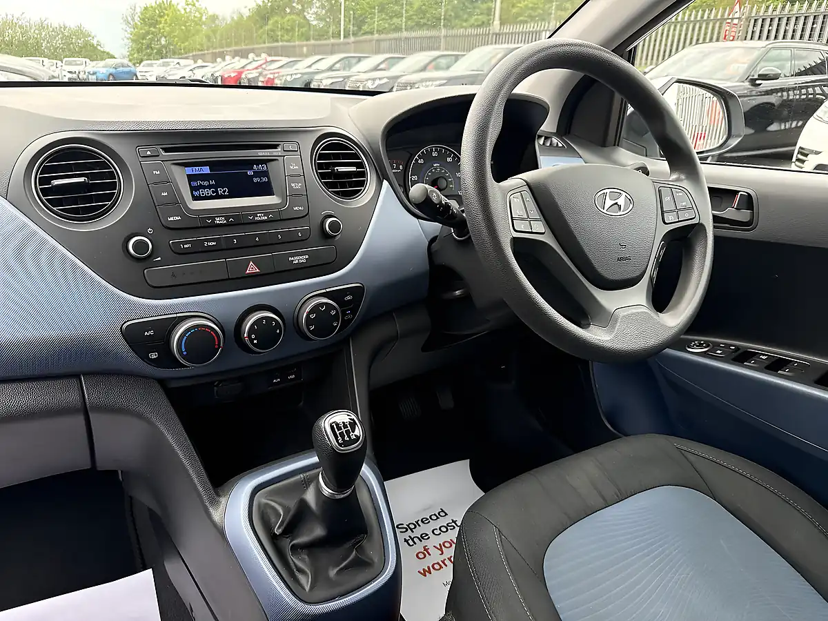Used 2016 Hyundai i10 Se Polar White - Interior and Exterior details 19