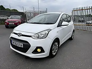 Used 2016 Hyundai i10 Se Polar White - Interior and Exterior details 4