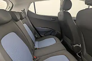 Used 2016 Hyundai i10 Se Polar White - Interior and Exterior details 14