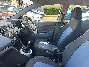 Used 2016 Hyundai I10 Se White - Interior and Exterior details 19