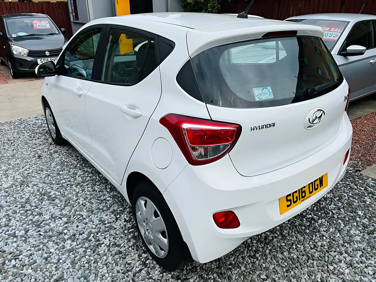 Used 2016 Hyundai i10 Se White - Interior and Exterior details 17