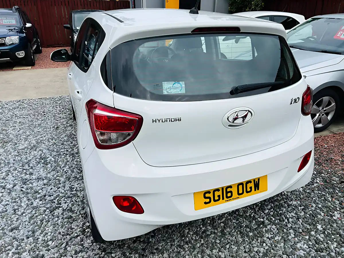 Used 2016 Hyundai i10 Se White - Interior and Exterior details 18