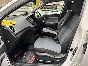 Used 2016 Hyundai I20 Premium 5DR White - Interior and Exterior details 15