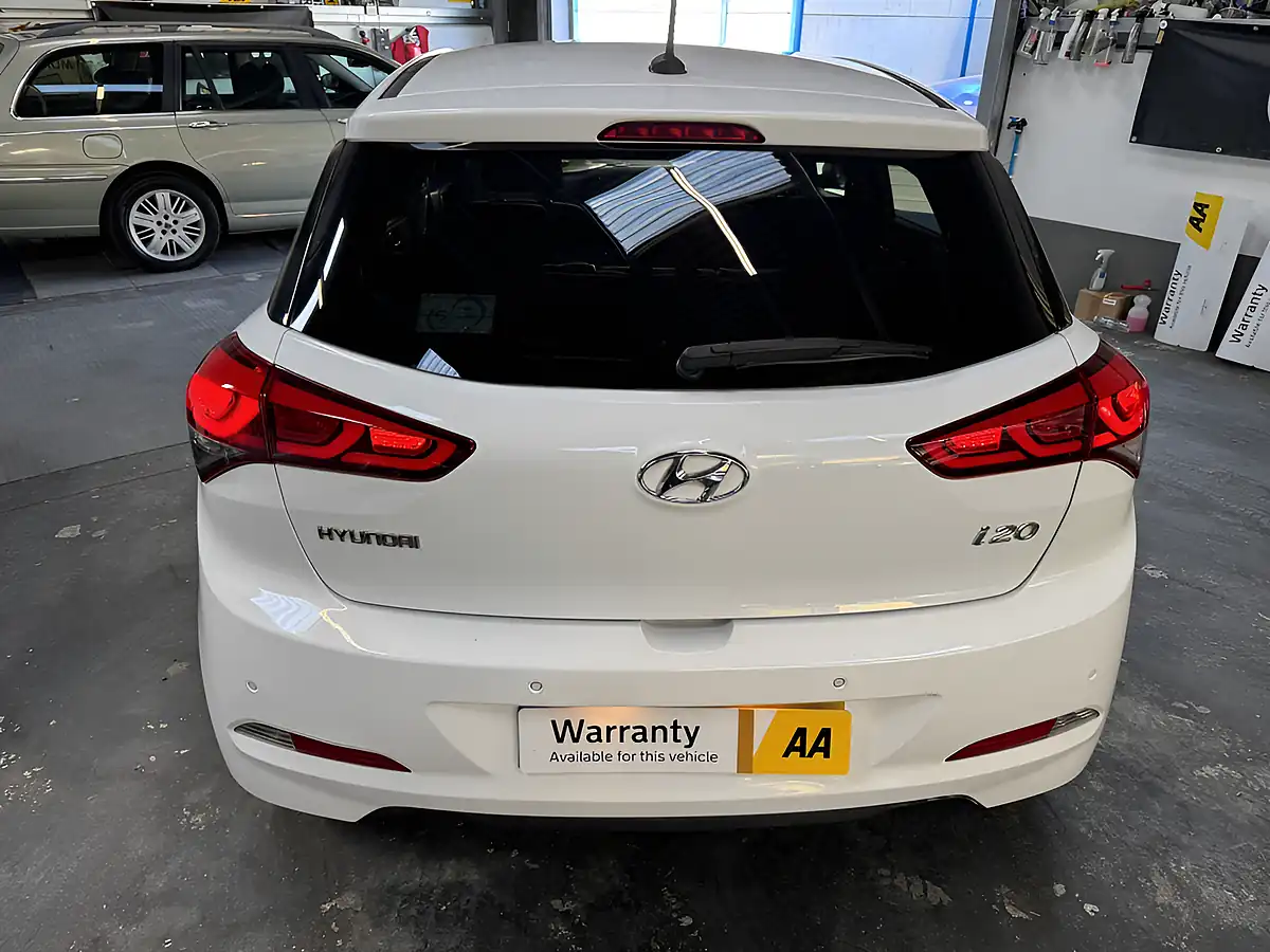 Used 2016 Hyundai I20 Premium 5DR White - Interior and Exterior details 16
