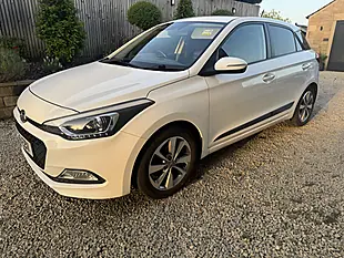 Used 2016 Hyundai I20 Premium 5DR White - Interior and Exterior details 5