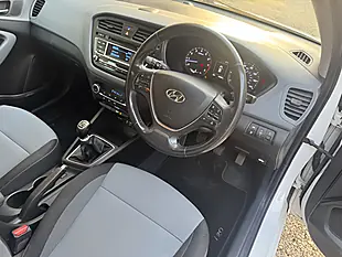 Used 2016 Hyundai I20 Premium 5DR White - Interior and Exterior details 7
