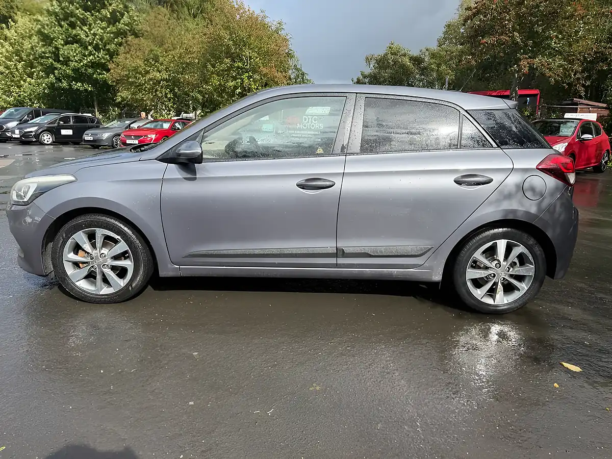 Used 2016 Hyundai I20 Premium Se Grey - Interior and Exterior details 4
