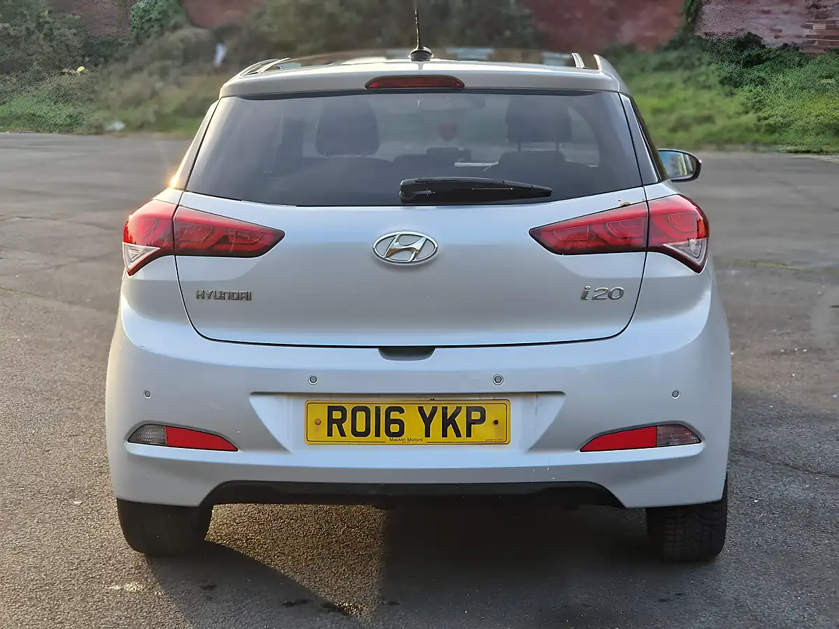Used 2016 Hyundai i20 Premium Se - Interior and Exterior details 3