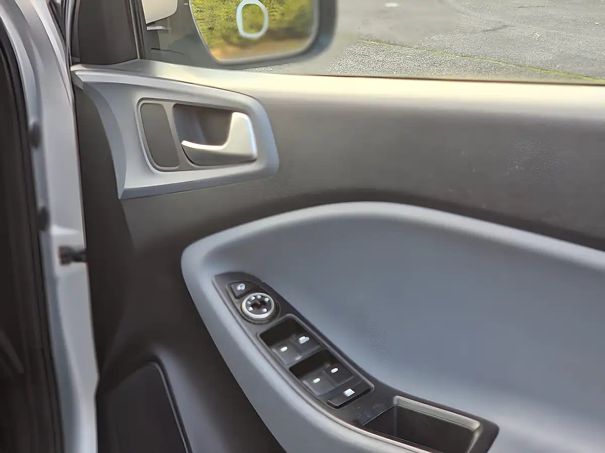 Used 2016 Hyundai i20 Premium Se - Interior and Exterior details 9