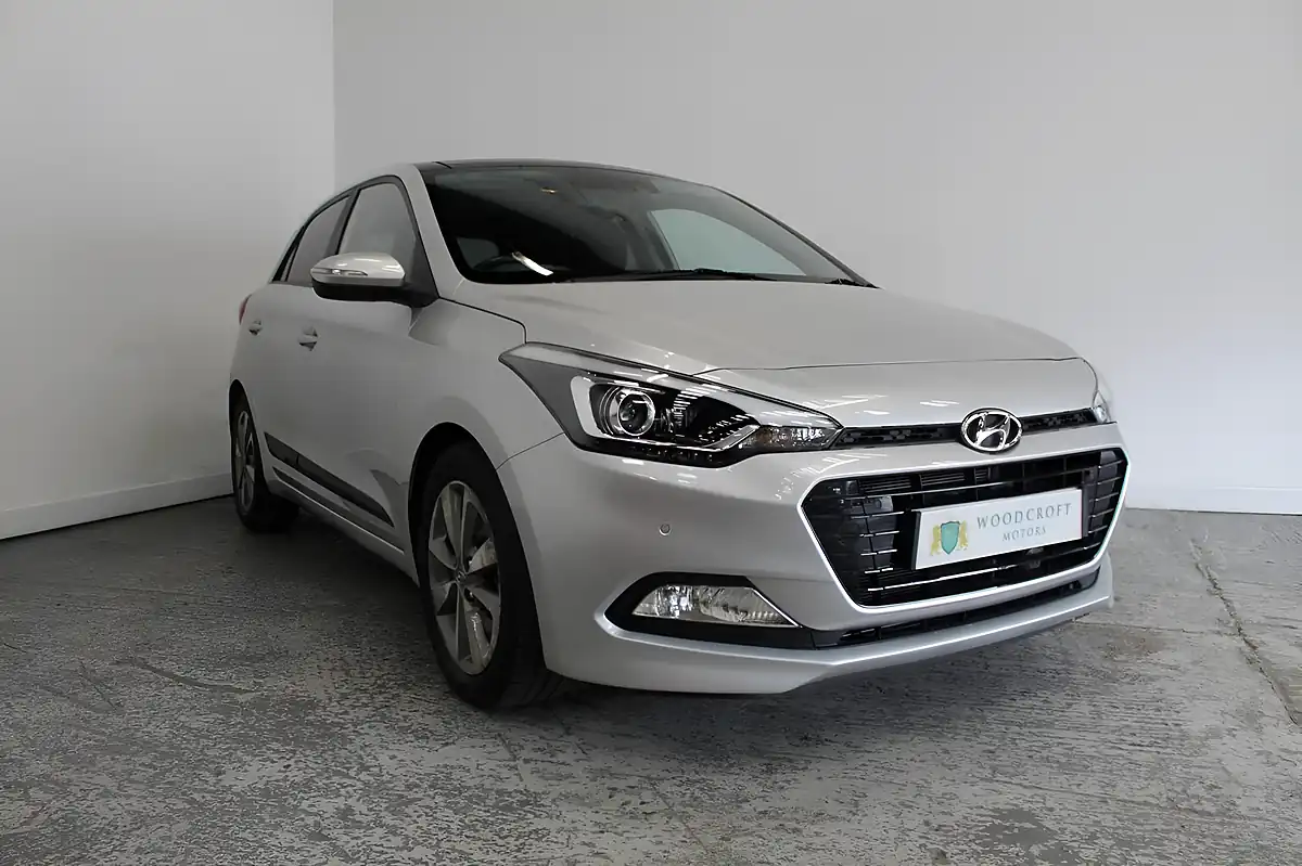 Used 2016 Hyundai I20 Premium Se Silver - Front View