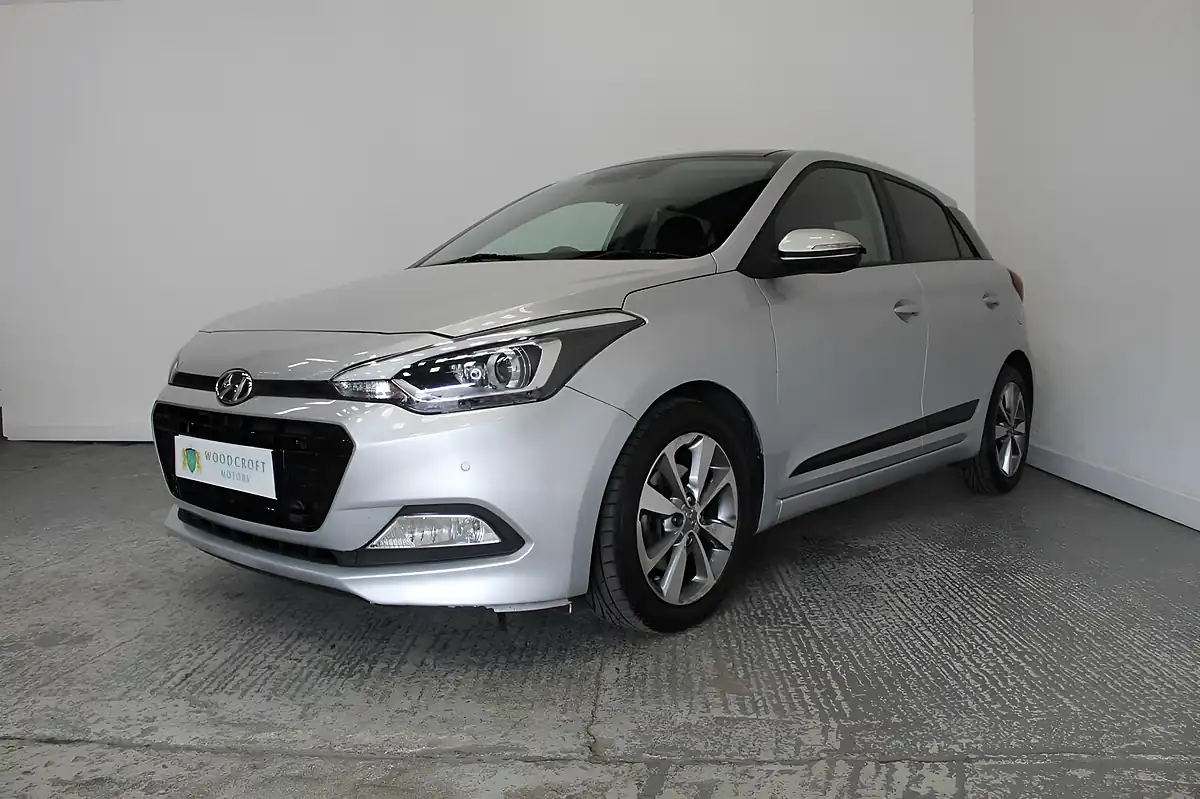 Used 2016 Hyundai I20 Premium Se Silver - Interior and Exterior details 2