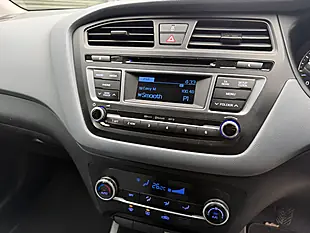 Used 2016 Hyundai i20 Premium White - Interior and Exterior details 11
