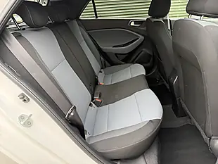 Used 2016 Hyundai i20 Premium White - Interior and Exterior details 14