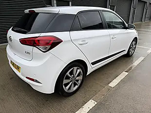 Used 2016 Hyundai i20 Premium White - Interior and Exterior details 4