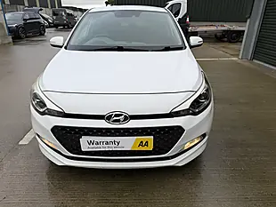 Used 2016 Hyundai i20 Premium White - Interior and Exterior details 9