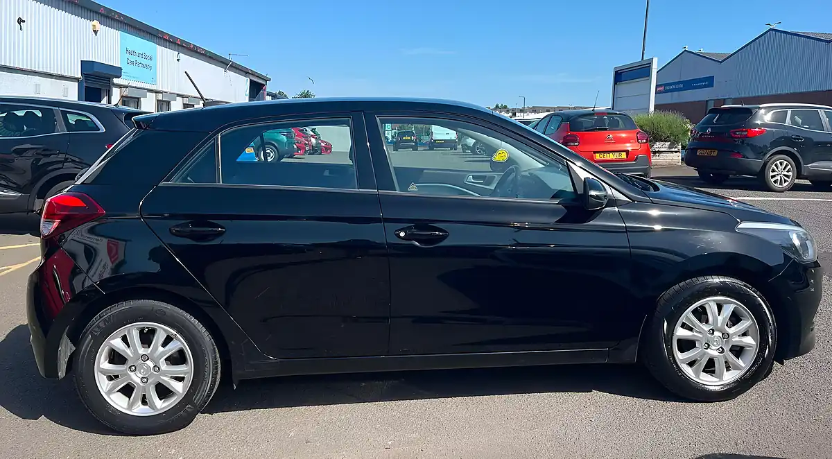 Used 2016 Hyundai I20 Se Black - Interior and Exterior details 4