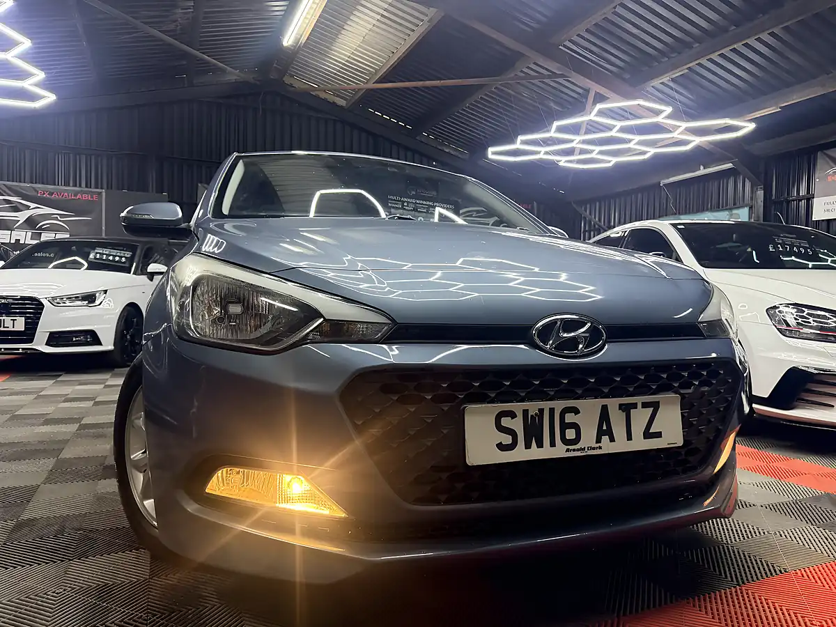 Used 2016 Hyundai I20 Se Blue - Front View
