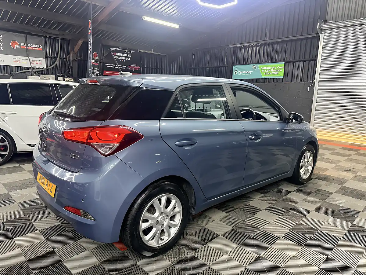 Used 2016 Hyundai I20 Se Blue - Interior and Exterior details 10