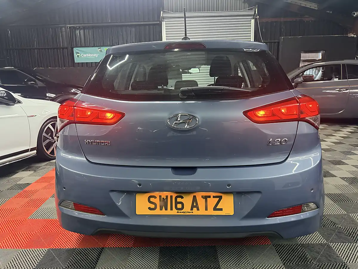 Used 2016 Hyundai I20 Se Blue - Interior and Exterior details 8