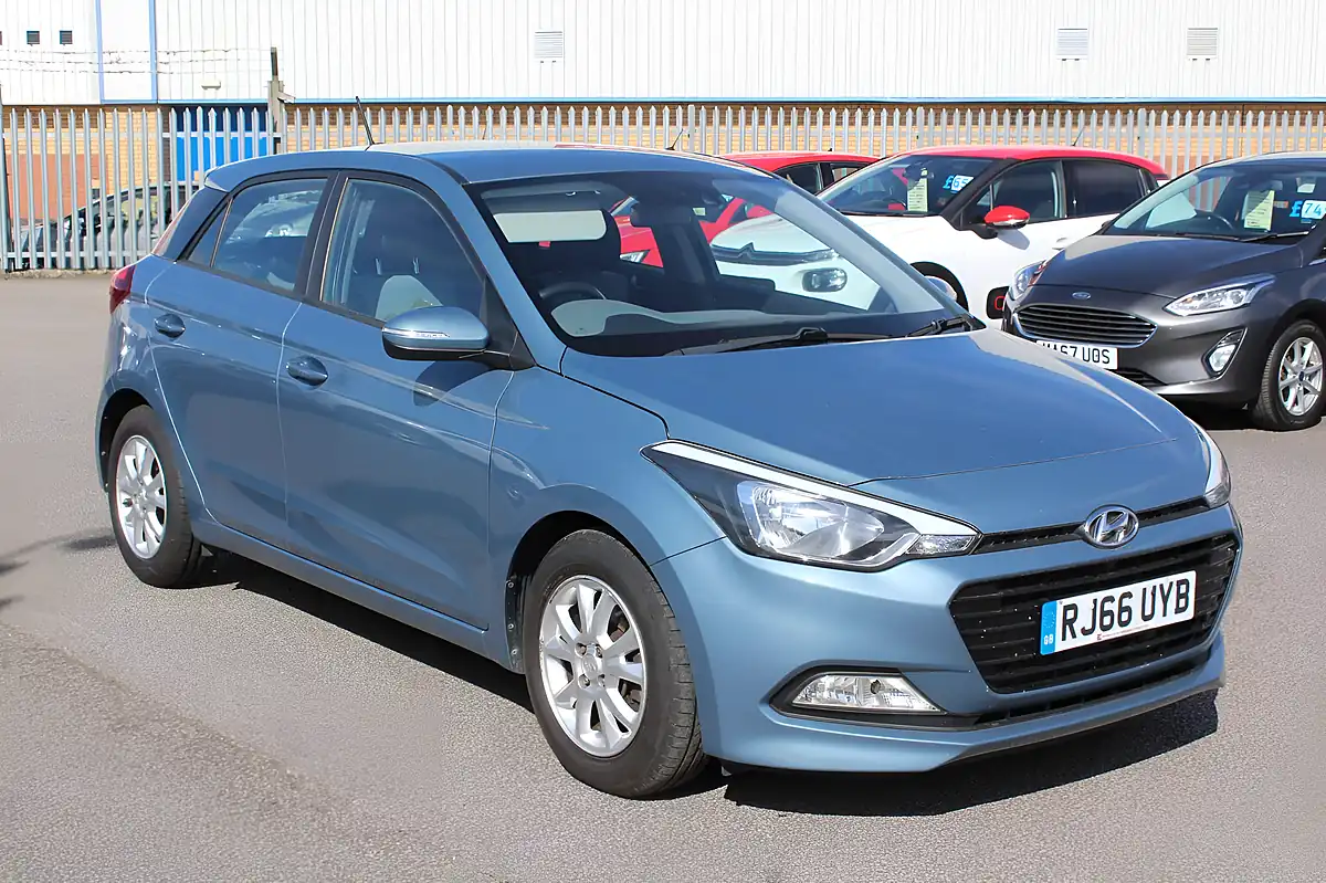 Used 2016 Hyundai i20 Se Blue - Interior and Exterior details 4