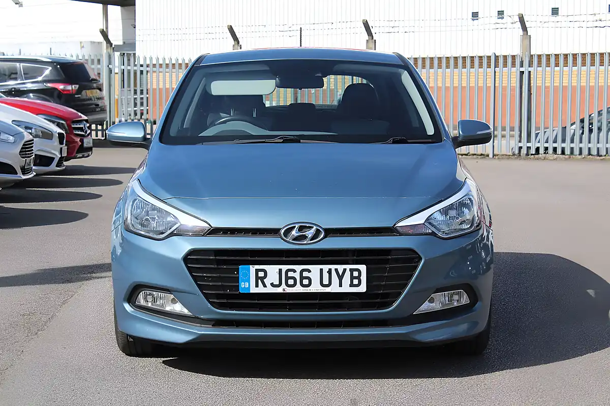 Used 2016 Hyundai i20 Se Blue - Interior and Exterior details 6
