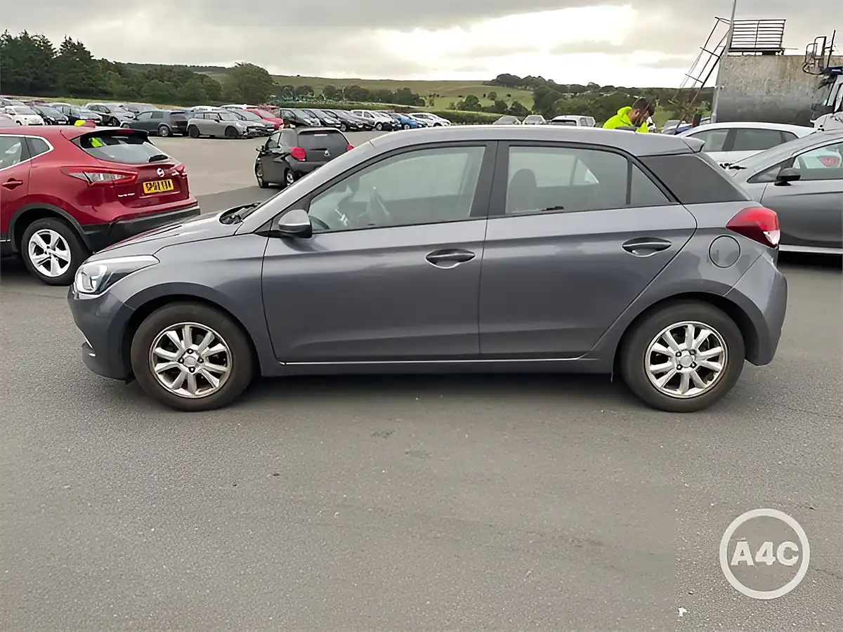 Used 2016 Hyundai I20 Se Grey - Interior and Exterior details 3