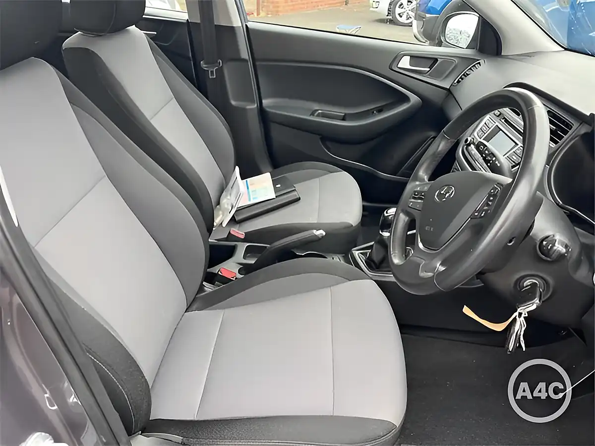 Used 2016 Hyundai I20 Se Grey - Interior and Exterior details 4