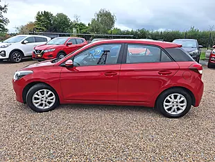 Used 2016 Hyundai I20 Se Red - Interior and Exterior details 10