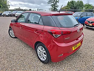 Used 2016 Hyundai I20 Se Red - Interior and Exterior details 14