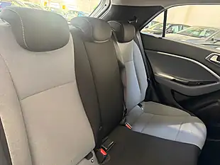 Used 2016 Hyundai I20 Se White - Interior and Exterior details 6