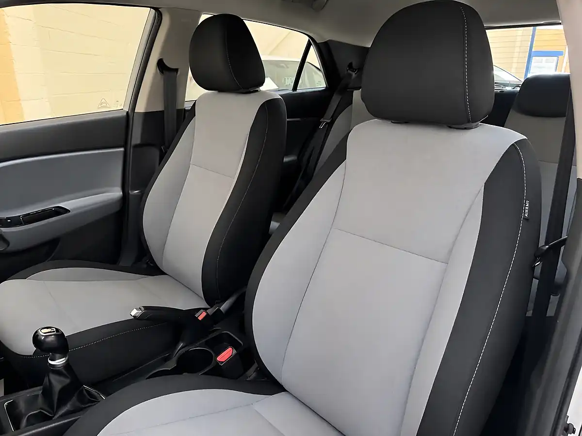 Used 2016 Hyundai I20 Se White - Interior and Exterior details 8