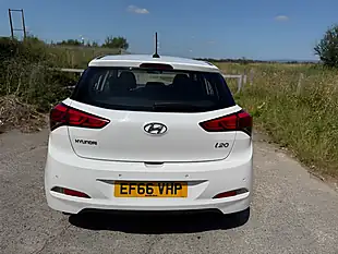 Used 2016 Hyundai I20 Se White - Interior and Exterior details 10