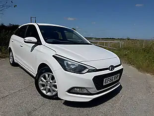 Used 2016 Hyundai I20 Se White - Interior and Exterior details 2