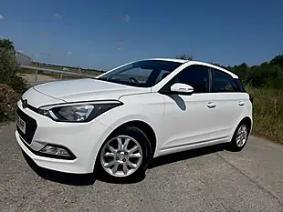 Used 2016 Hyundai I20 Se White - Interior and Exterior details 4