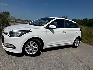 Used 2016 Hyundai I20 Se White - Interior and Exterior details 5