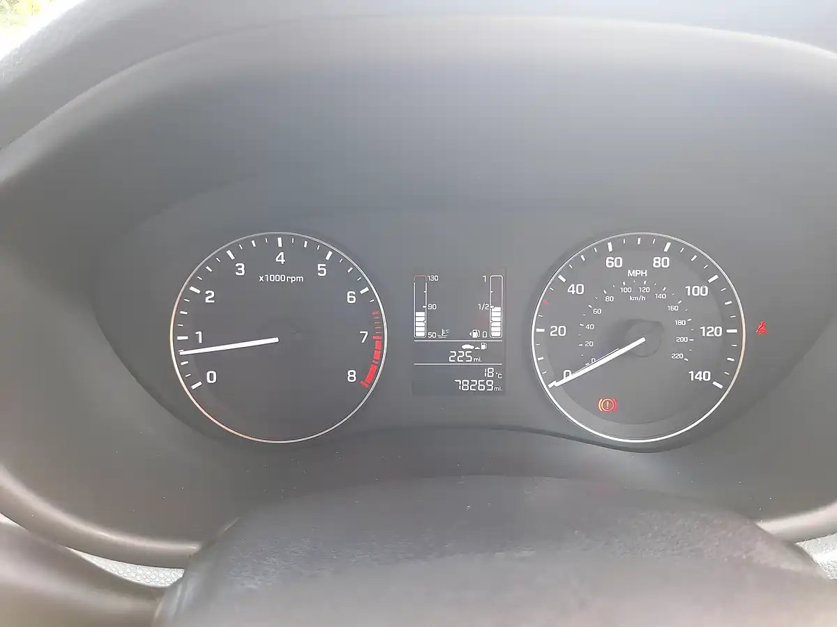 Used 2016 Hyundai I20 Se White - Interior and Exterior details 16