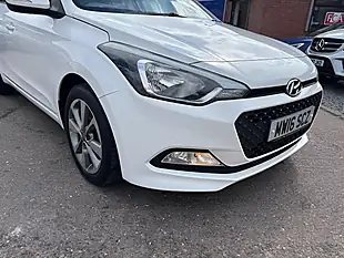 Used 2016 Hyundai i20 Se White - Interior and Exterior details 6