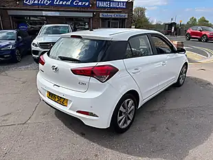 Used 2016 Hyundai i20 Se White - Interior and Exterior details 7