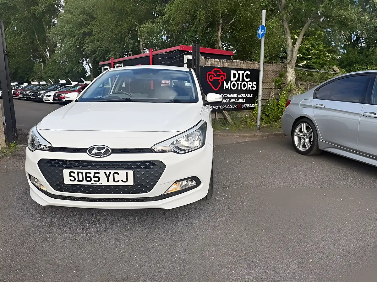 Used 2016 Hyundai i20 Se White - Front View
