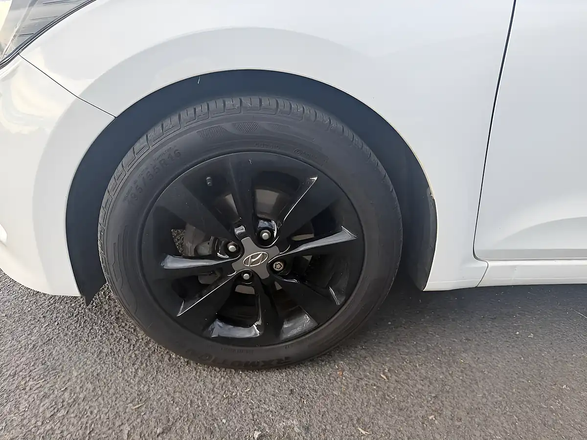 Used 2016 Hyundai i20 Se White - Interior and Exterior details 10