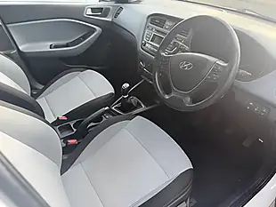 Used 2016 Hyundai i20 Se White - Interior and Exterior details 13