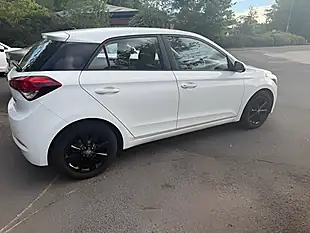 Used 2016 Hyundai i20 Se White - Interior and Exterior details 6