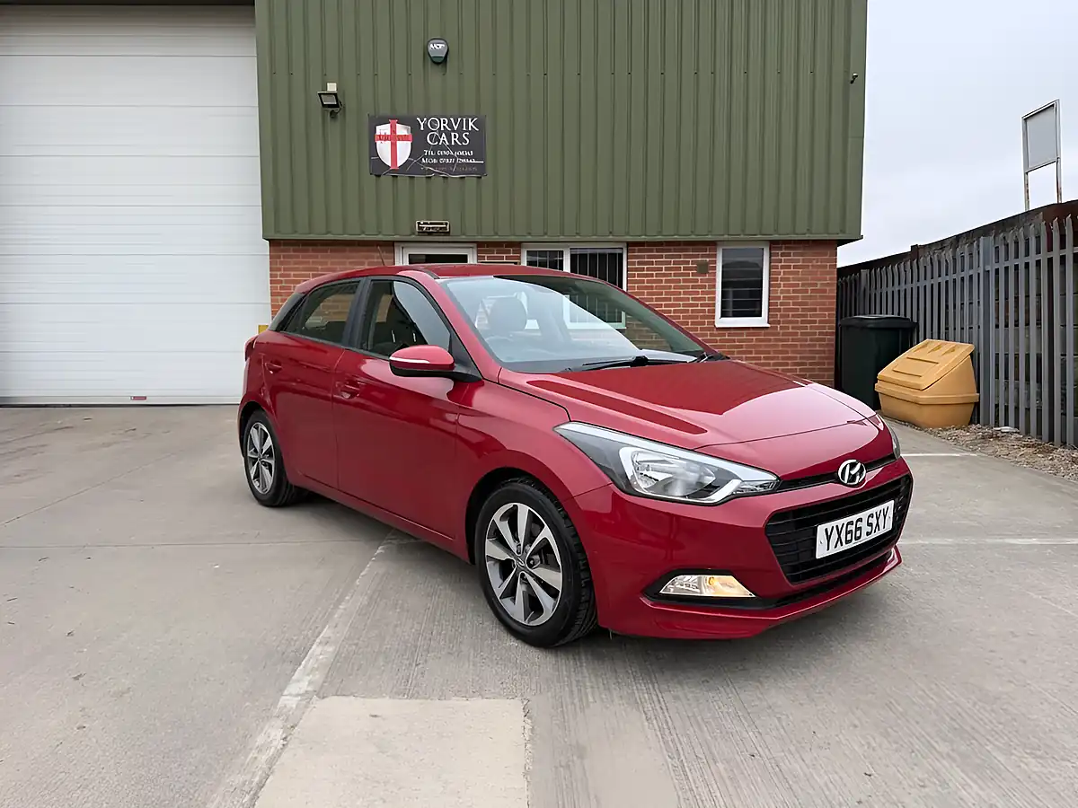 Used 2016 Hyundai I20 Turbo Edition Red - Front View