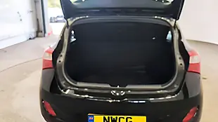 Used 2016 Hyundai I30 Blue Drive Se Black - Interior and Exterior details 11