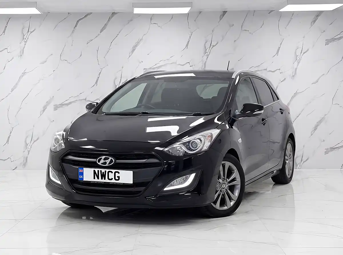Used 2016 Hyundai I30 Blue Drive Se Black - Interior and Exterior details 2