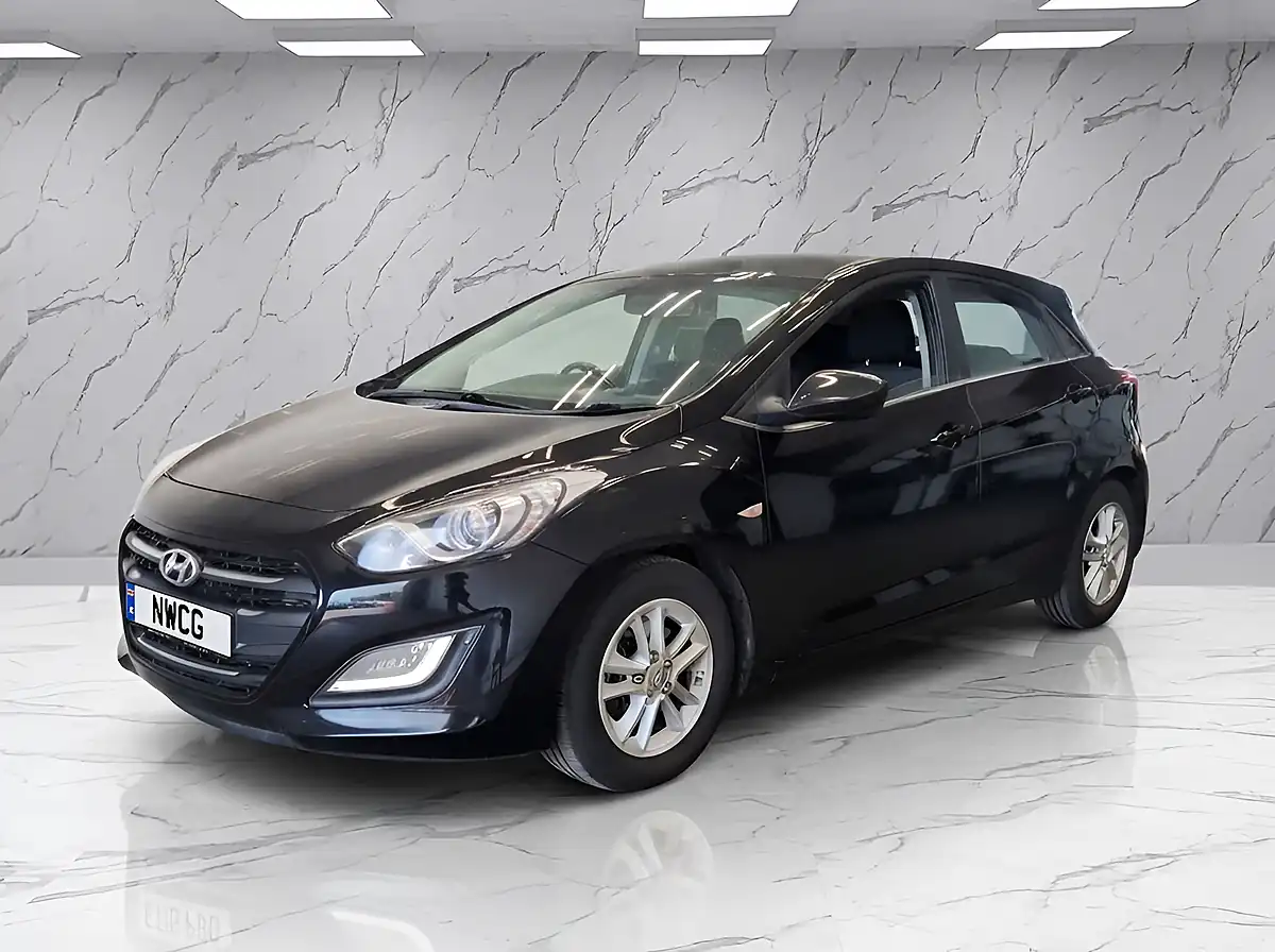Used 2016 Hyundai I30 Blue Drive Se Black - Interior and Exterior details 3