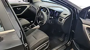 Used 2016 Hyundai I30 Blue Drive Se Black - Interior and Exterior details 8