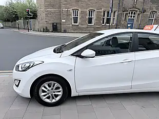 Used 2016 Hyundai I30 Se Blue Drive 5DR White - Interior and Exterior details 12