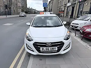 Used 2016 Hyundai I30 Se Blue Drive 5DR White - Interior and Exterior details 4